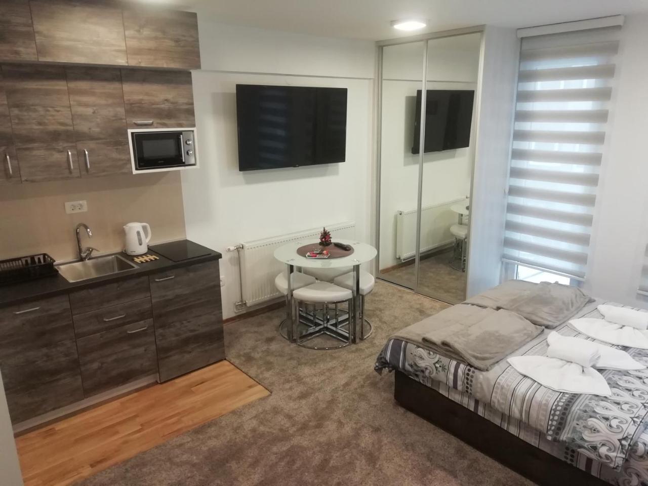 Apartman Centar 1 Užice Buitenkant foto